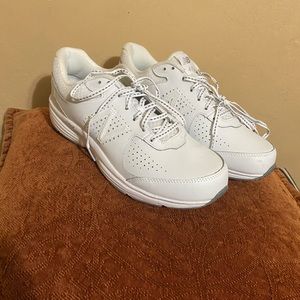 New Balance 411 Walking Shoes